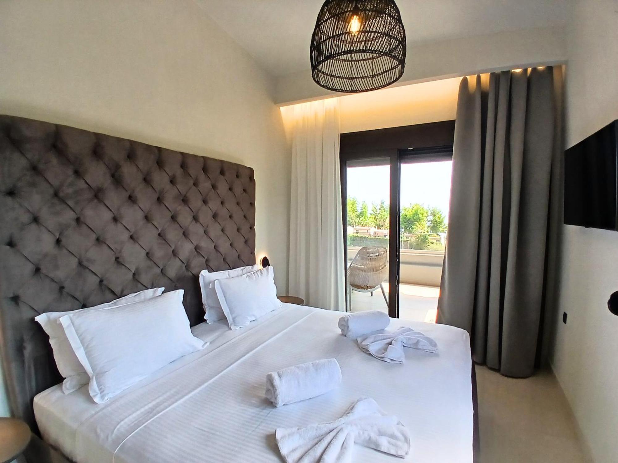 Helios Blue Kassandra Villa